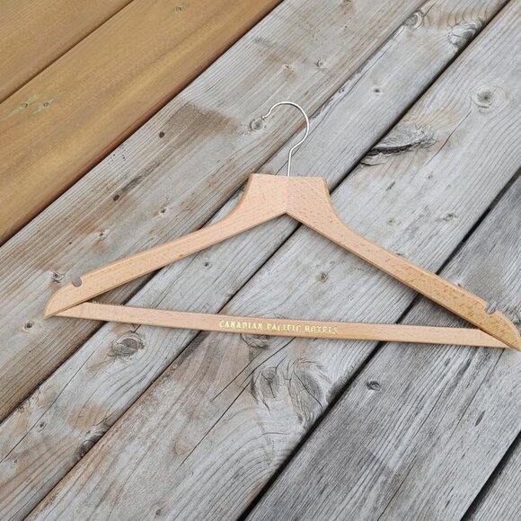 Canadian Pacific Hotels Vintage Wooden Wishbone Brown Wooden Clothes Hanger - Picture 2 of 5